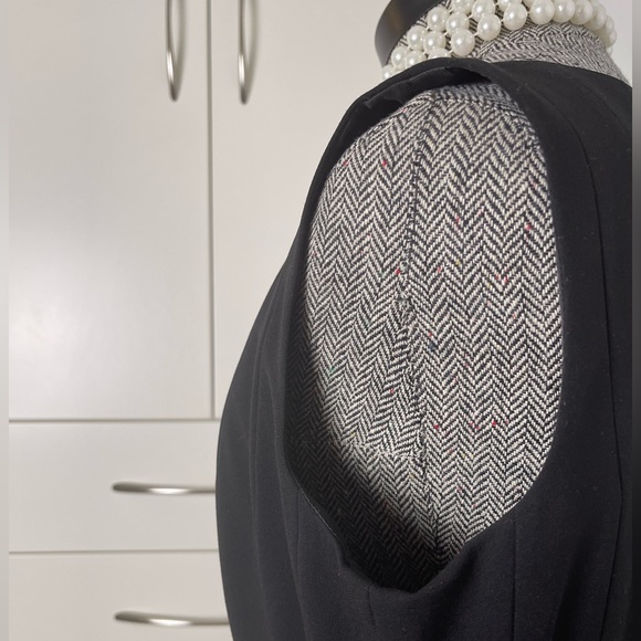 Lovely black color Calvin Klein dress. New without tag. Classical style. - Picture 5 of 8